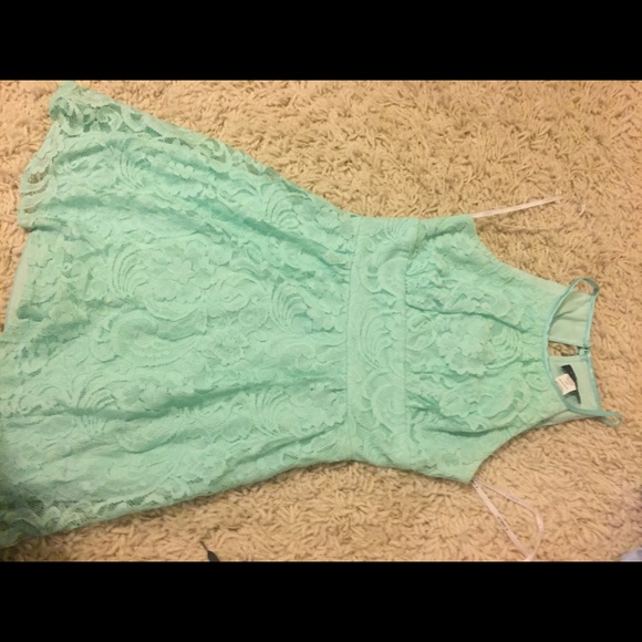 Lacy high neck shirt dress - Picture 3 of 4